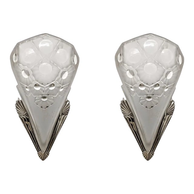 Mid 20th Century French Art Deco Wall Sconces Signed by Muller Frères - a Pair For Sale