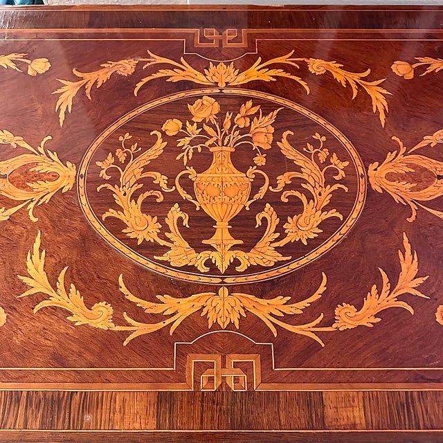 Neoclassical 18th-Century Italian Wooden Inlay Dresser For Sale - Image 3 of 17