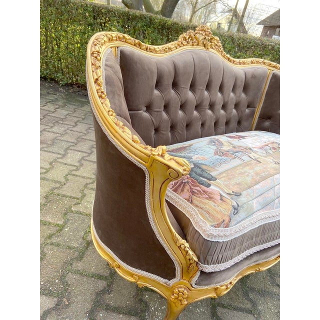 1950s French Louis XVI Gold Corbeille Velvet Settee For Sale - Image 4 of 12
