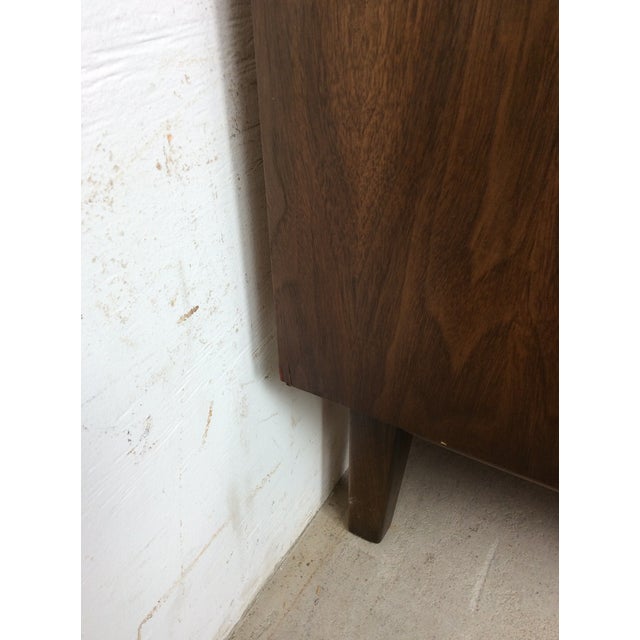 Mid Century Modern Highboy Dresser With Diamond Fronts by United Furniture For Sale - Image 11 of 15