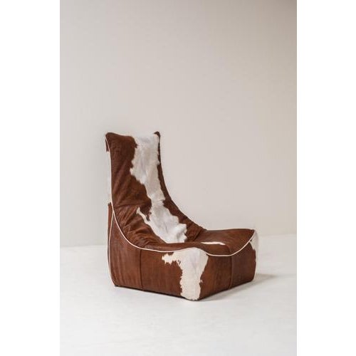 An iconic Dutch design by Gerard van den Berg, the “The Rock” lounge chair stands as a true statement of 1970s design...