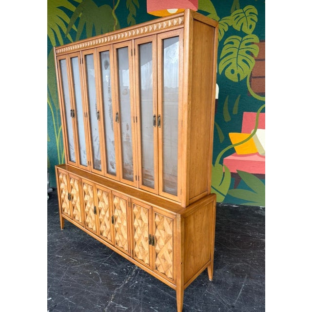 Mid Century Broyhill Diamond Head Hutch For Sale In Tampa - Image 6 of 14