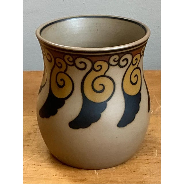 Mid-Century Modern Vintage Swirl Motif Ceramic Vase For Sale - Image 3 of 12