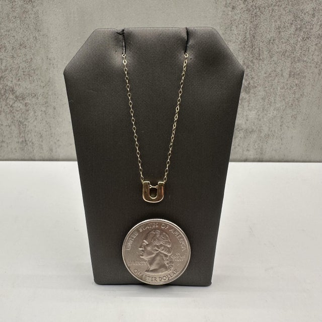 Initial "U" Necklace in 10kt Yellow Gold – 18" Length, 1.3 Grams For Sale - Image 4 of 5