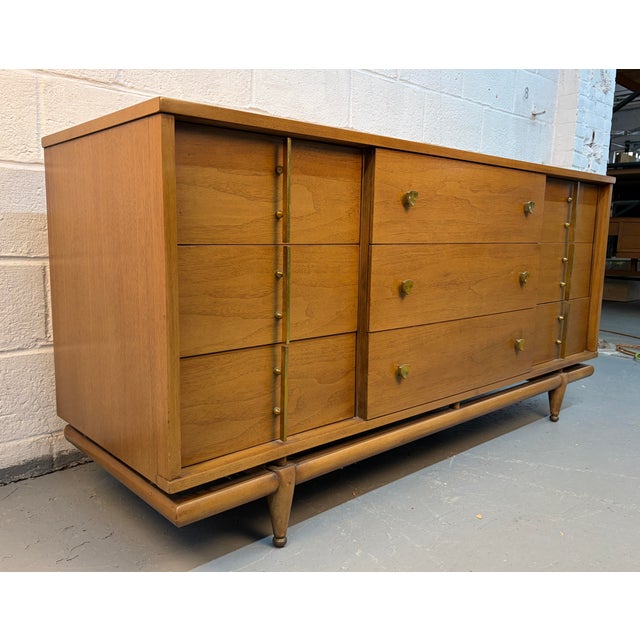 Mid-Century Modern Mid 20th Century Kent Coffey "The Sequence" Triple Dresser For Sale - Image 3 of 17