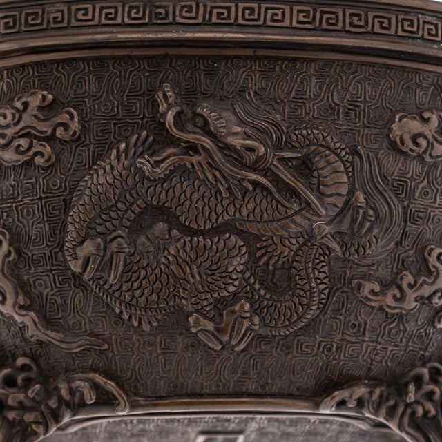 Antique Japanese Edo Style Bronze Vessel, 19th Century For Sale - Image 10 of 18