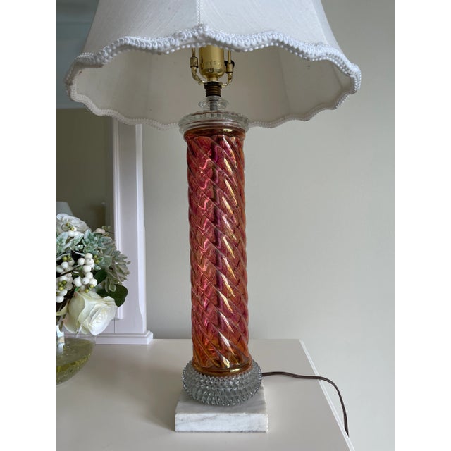 Mid-Century Modern Vintage Pink Iridescent Spiral Column and Clear Hobnail Glass Table Lamp With Marble Base For Sale - Image 3 of 13