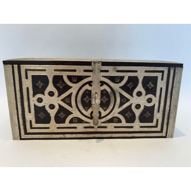 African Tuareg Silver and Ebony Wood Jewelry Box 1950s For Sale - Image 4 of 12