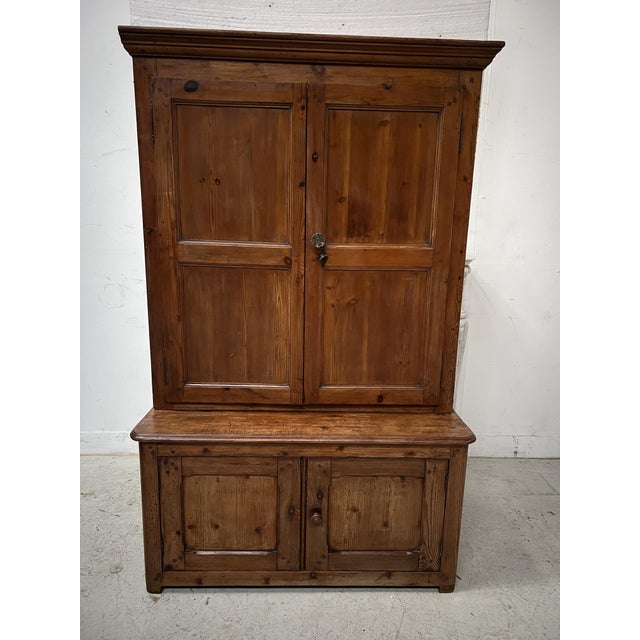 2-Part Office Cabinet in Fir, 20th Century For Sale - Image 6 of 17