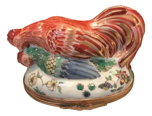 St. Cloud Style Hen and Chicken Snuff Box by Samson