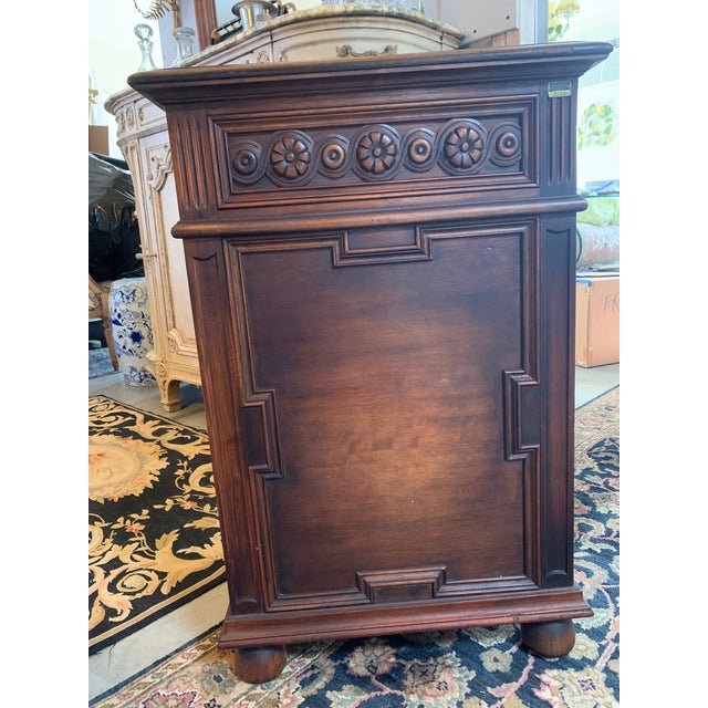 1920s Antique Kittinger Jacobean Side Table Liquor Cabinet For Sale - Image 5 of 18