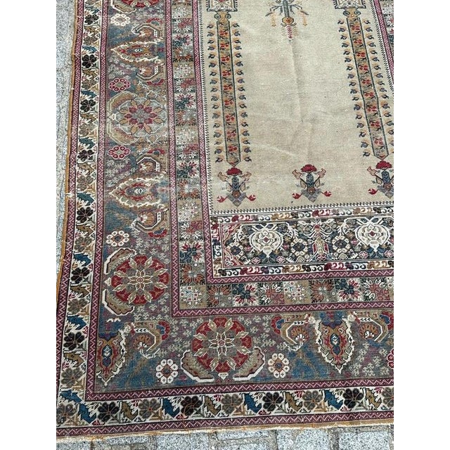 Fine Late 19th-Century Turkish Panderma Rug – Finely Hand-Knotted A remarkable late 19th-century Turkish Panderma...