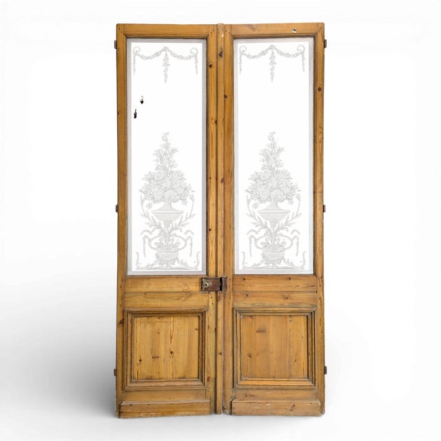 Early 20th Century Engraved Glass Doors, Set of 2 For Sale