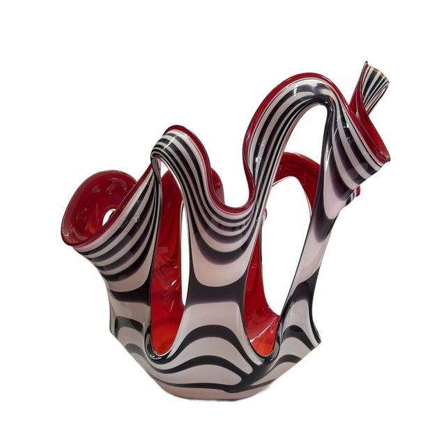 1970s 1970s Hand -Blown Art Glass Vase in 'Erupt' Pattern by Jozefina for Krosno Poland For Sale - Image 5 of 14