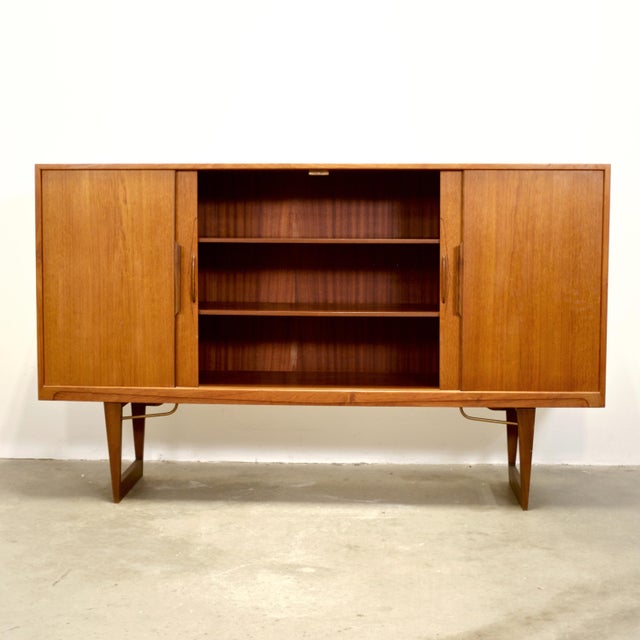 1950s Danish Teak Tall Sideboard / Highboard For Sale - Image 4 of 15