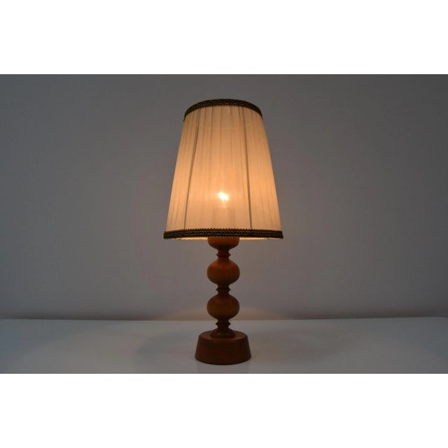 Made in czechoslovakia made of wood, fabric new cabling 1 x e27 or e26 bulb the shade is slightly dirty re-polished good...