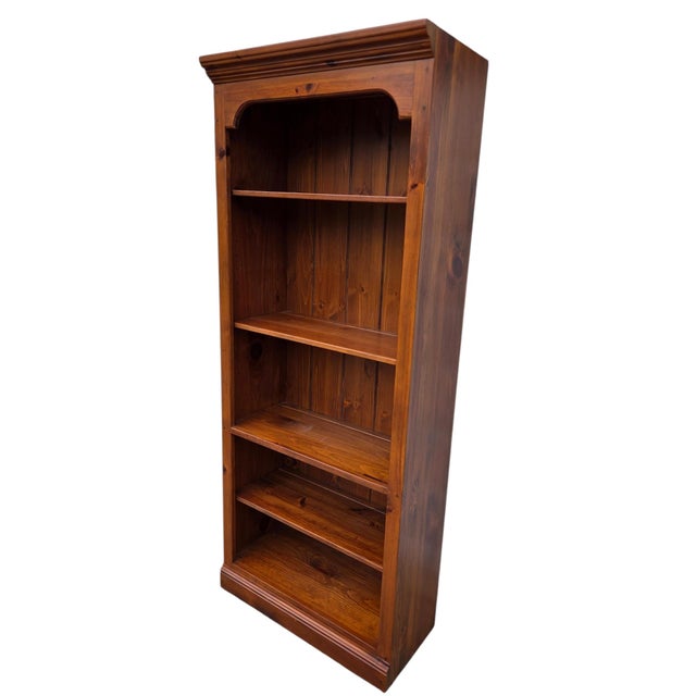 3 adjustable shelves and 2 fixed shelves for a total of 5 shelves. Beautiful Ethan Allen cabinet in excellent condition...