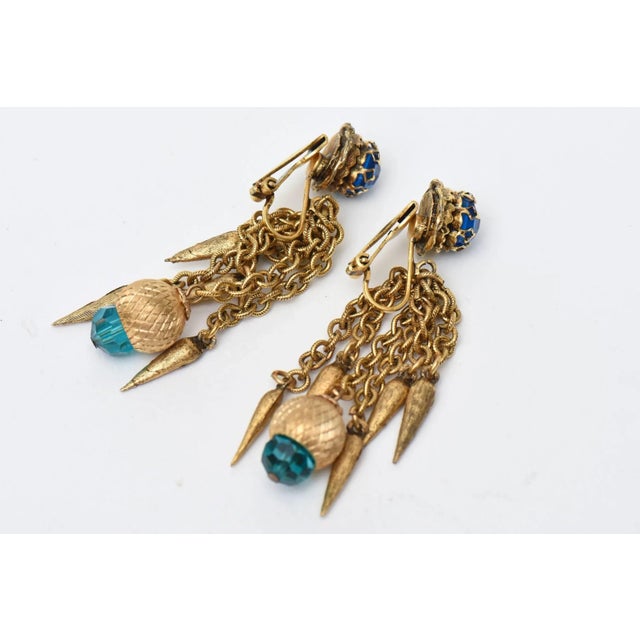 Vintage Gold Plated, Turquoise & Blue Crystal Chain Dangle Clip On Earrings - 2 Pieces For Sale In Miami - Image 6 of 8