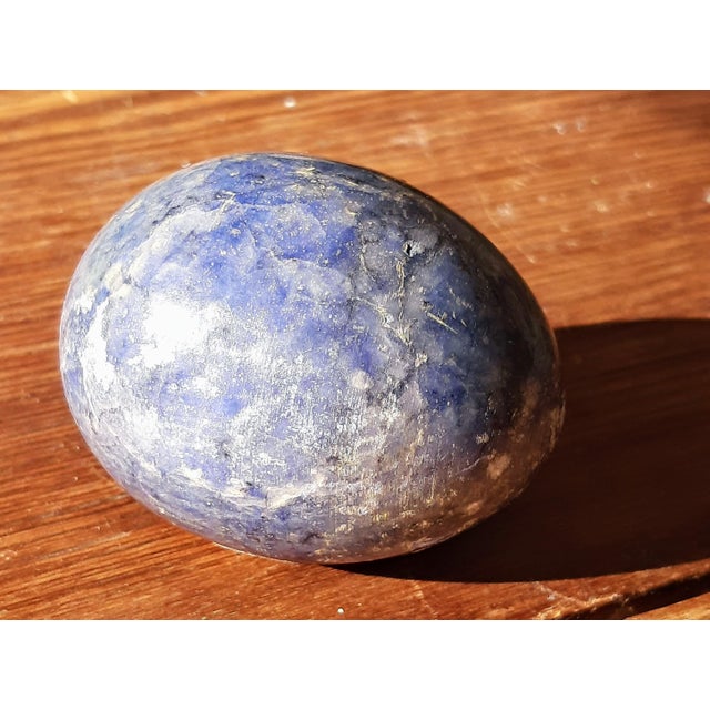 Vintage Italian Blue Alabaster Egg For Sale - Image 4 of 6