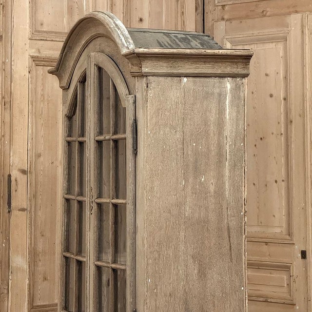 18th Century French Provincial Stripped Oak Bookcase For Sale - Image 14 of 18