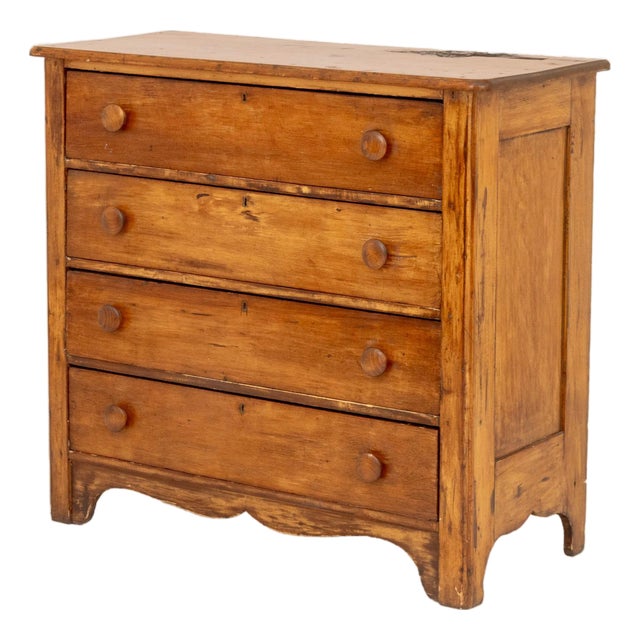 Victorian Pine Chest of Drawers, With Four Drawers. For Sale