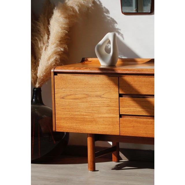 Mid-Century Modern Vintage Teak Petersfield Sideboard from White and Newton, 1960s For Sale - Image 3 of 18