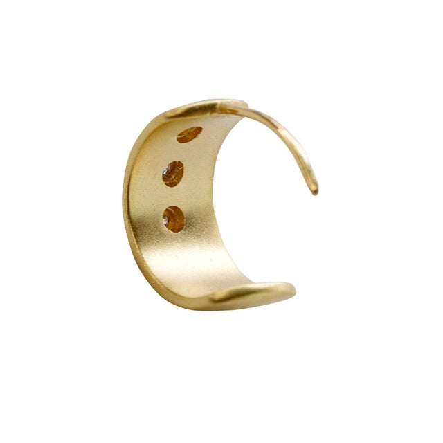 Meme Gold Diamond Wide Huggie Earrings, 1/2" Round, A Pair For Sale In New York - Image 6 of 8