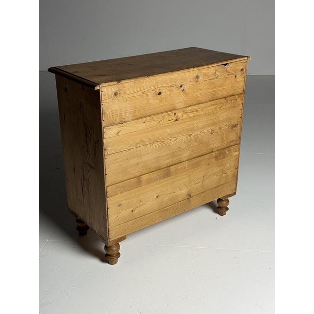 Antique English Chest of Drawers, 1800s For Sale - Image 6 of 17
