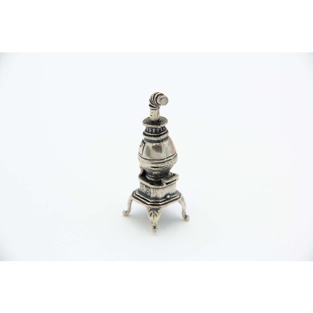 Miniature Silver Salamander with Four Support Legs For Sale - Image 3 of 3