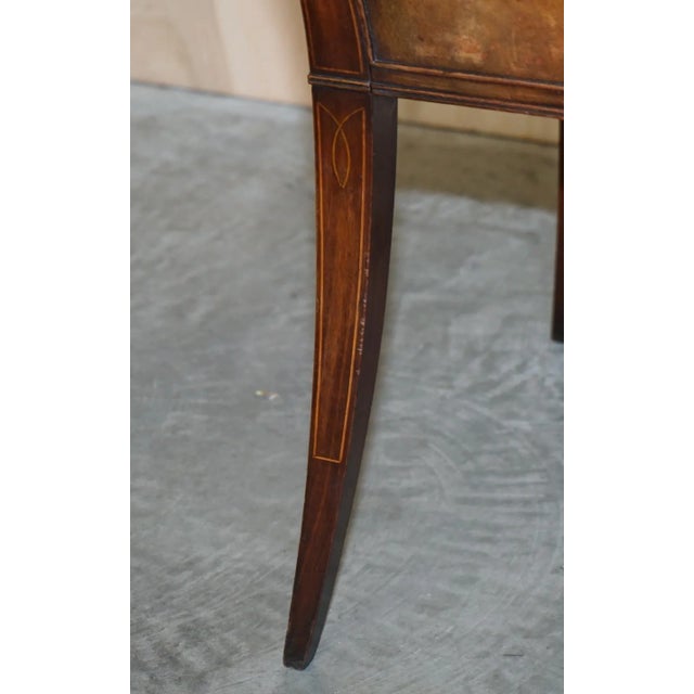 Victorian Mahogany Curved Single Drawer Side End Lamp Table with Brown Leather Top For Sale - Image 5 of 18