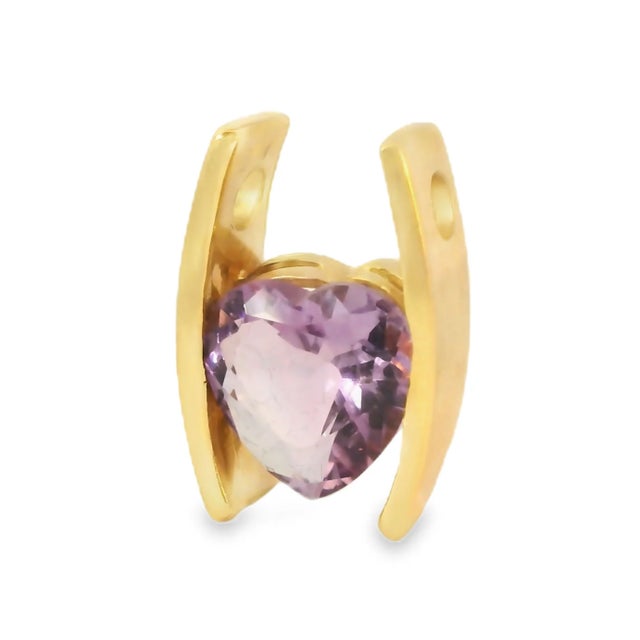 14K Yellow Gold Heart-Shaped Amethyst Pendant Elegant 14K Yellow Gold Heart-Shaped Amethyst Pendant featuring a natural...