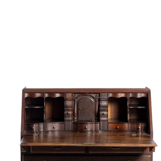 Furniture - D. Maria Writing Desk; in vinhatico and fine wood - 19th Century. Portuguese; 19th century; in fine wood and...