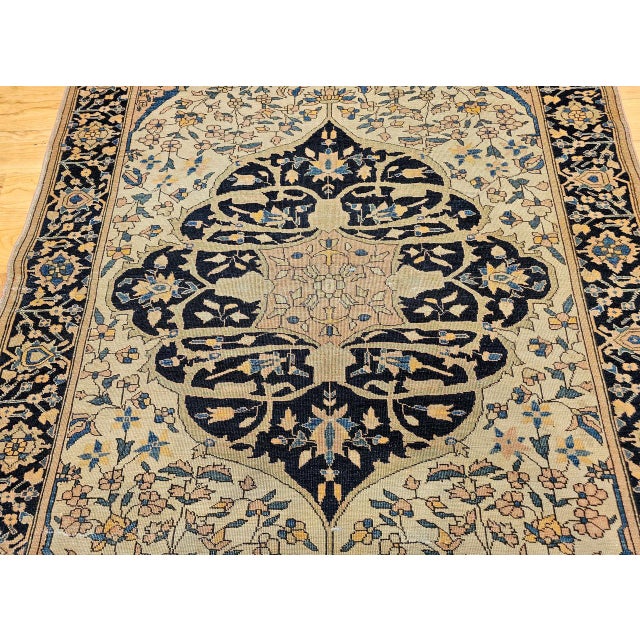 19th Century Persian Farahan Sarouk Rug, Hand-Knotted Wool, Floral Medallion Pattern, Ivory & Navy, 4x5 For Sale - Image 10 of 16