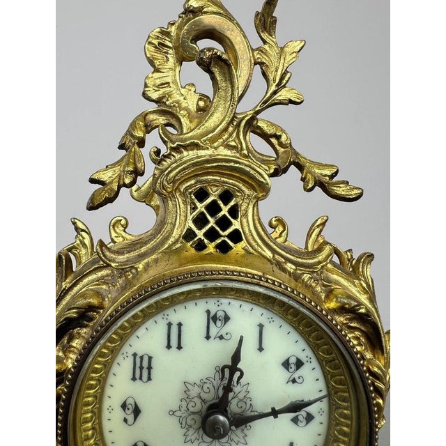 Metal French Ornate Brass Mantel Clock with Key For Sale - Image 7 of 16