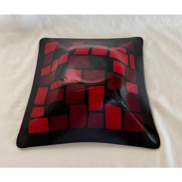 Red Mid 20th Century Black Red Geometric Pattern Fused Glass Square Bowl For Sale - Image 8 of 11