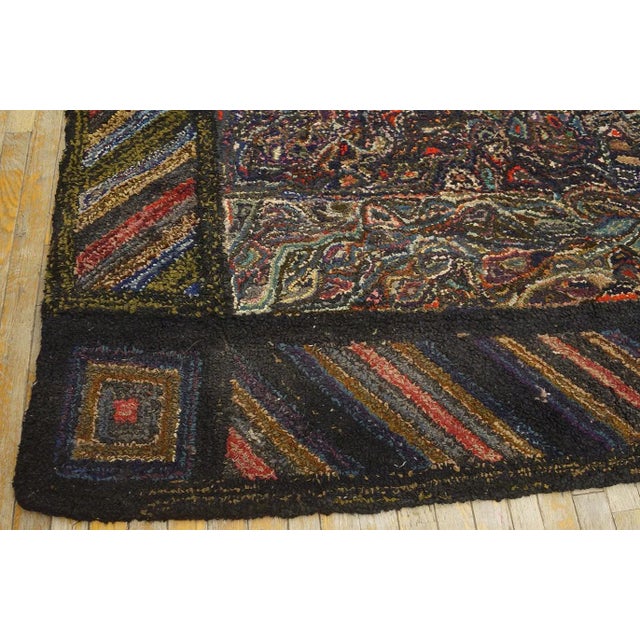 1930s Abstract Design American Hooked Rug ( 9'2" x 9'2" - 280 x 280 cm ) For Sale - Image 4 of 7