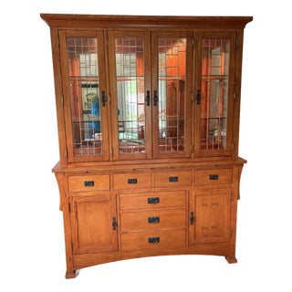 Late 20th Century Stickley Style Mission Oak Arts & Crafts China Cabinet Hutch For Sale