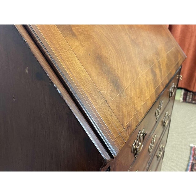 Wood 19th Century Georgian English Slant-Back Desk in Mahogany and Oak For Sale - Image 7 of 18