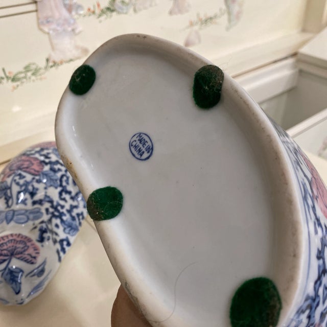 1970s Asian Chinoiserie Cat Catchall Box For Sale - Image 4 of 8