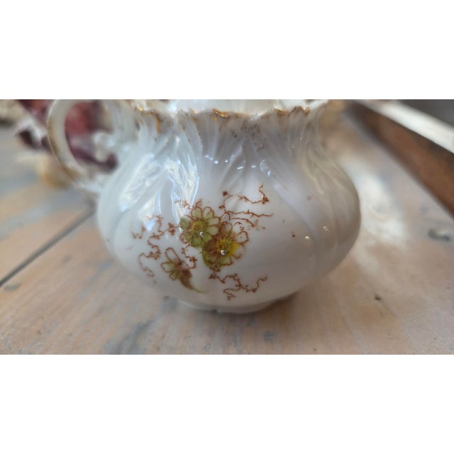 Early 20th-Century Japanese Floral Porcelain Petite Covered Sugar Bowl For Sale - Image 9 of 18