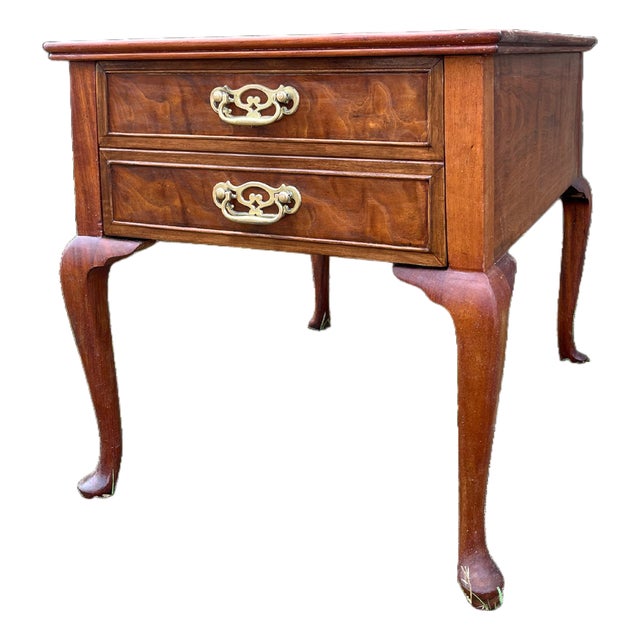 1970s Henredon Queen Anne-Style Drawer Side Table or Nightstand For Sale