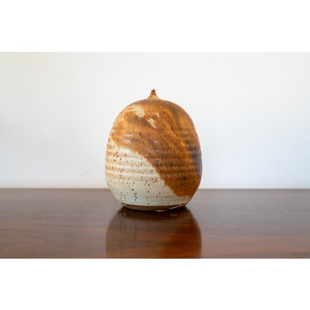 Ceramic 1960s Ceramic Vase in the Manner of Toshiko Takaezu For Sale - Image 7 of 12