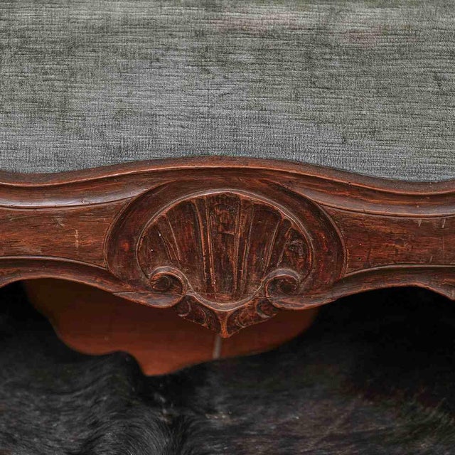 Louis Philippe Walnut Sofa, 19th Century For Sale - Image 9 of 10