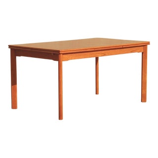 1970s Vintage Danish / Scandinavian Style Teak Extending Dining Table For Sale