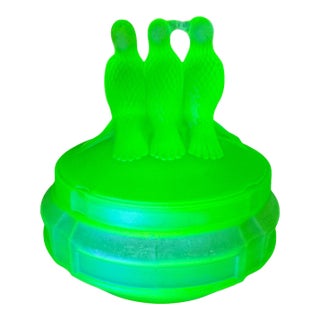Vintage Uranium Vaseline Art Glass Covered Powder Jar Dish With 3 Figural Birds For Sale