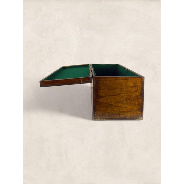 Early 20th Century Antique English Oak Lidded Storage Box With Green Baize Lining For Sale In Tampa - Image 6 of 7