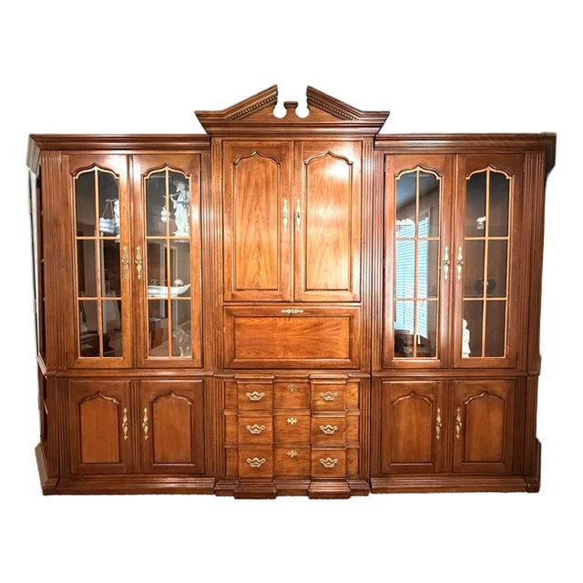 Vintage 1980s Traditional Thomasville Cherry Wood Modular Wall Unit System For Sale