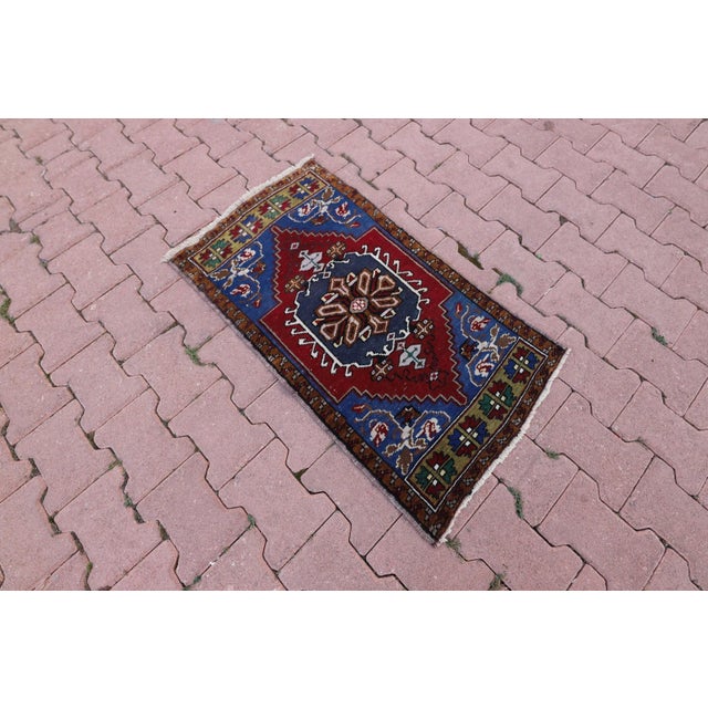Rustic 1990s Turkish Blue Medallion Yastik Rug For Sale - Image 3 of 13