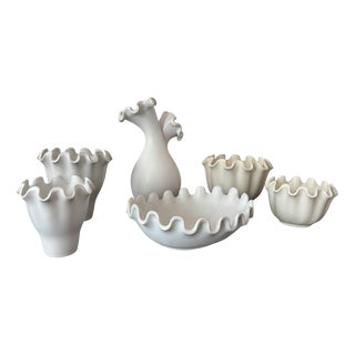 Våga Vase and Cups in White Stoneware by Wilhelm Kåge for Gustavsberg, 1949, Set of 6 For Sale