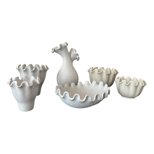 Våga Vase and Cups in White Stoneware by Wilhelm Kåge for Gustavsberg, 1949, Set of 6 For Sale